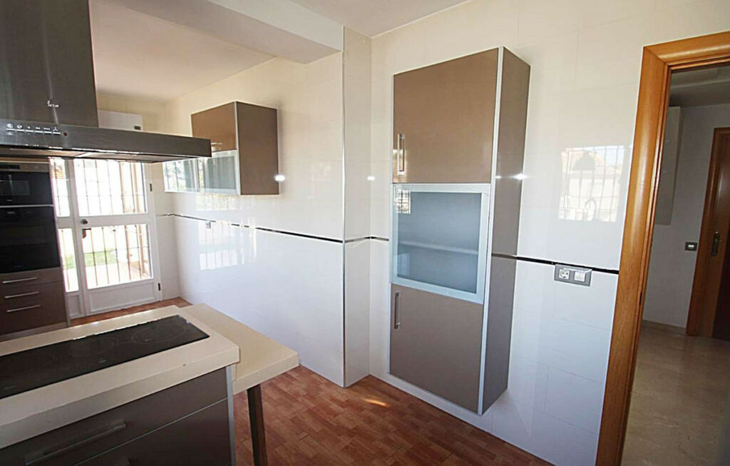 Detached Villa Benalmadena Málaga - image 5