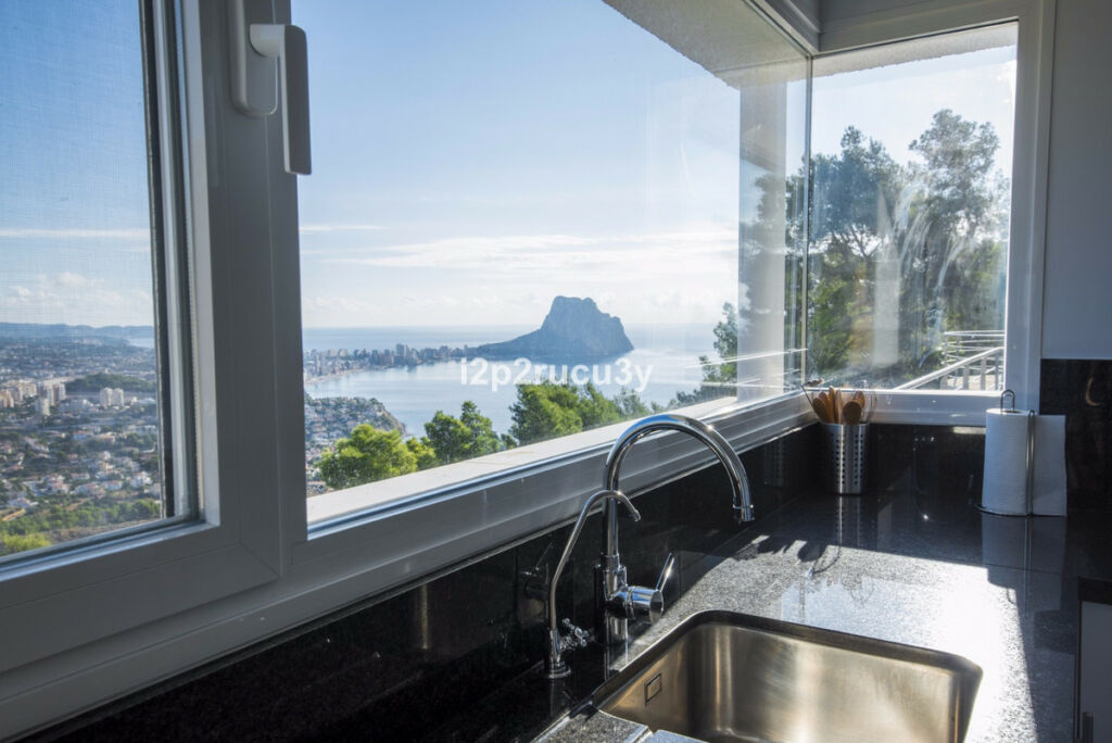 Detached Villa Calpe Alicante - image 5