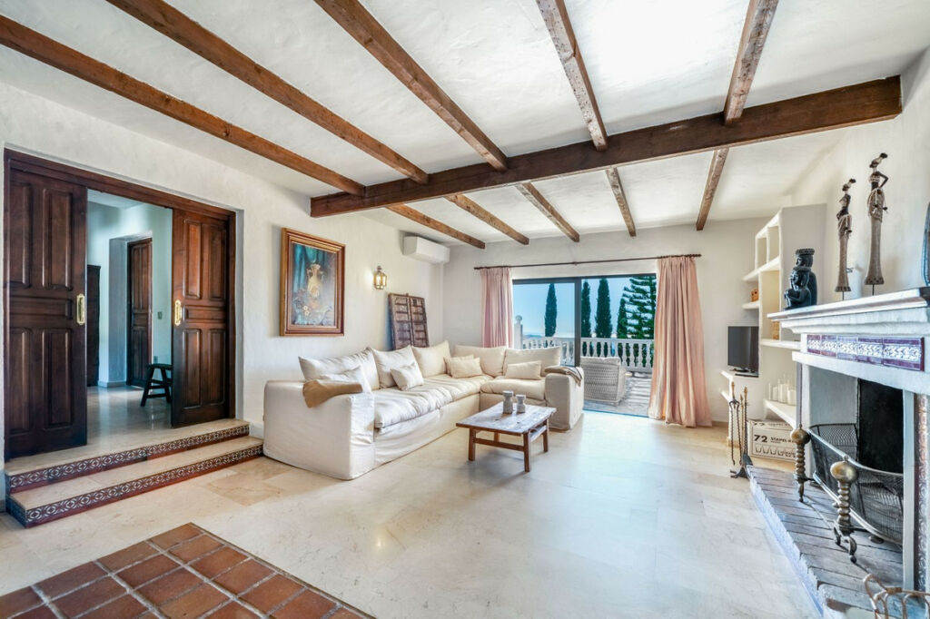 Detached Villa Valtocado Málaga - image 5