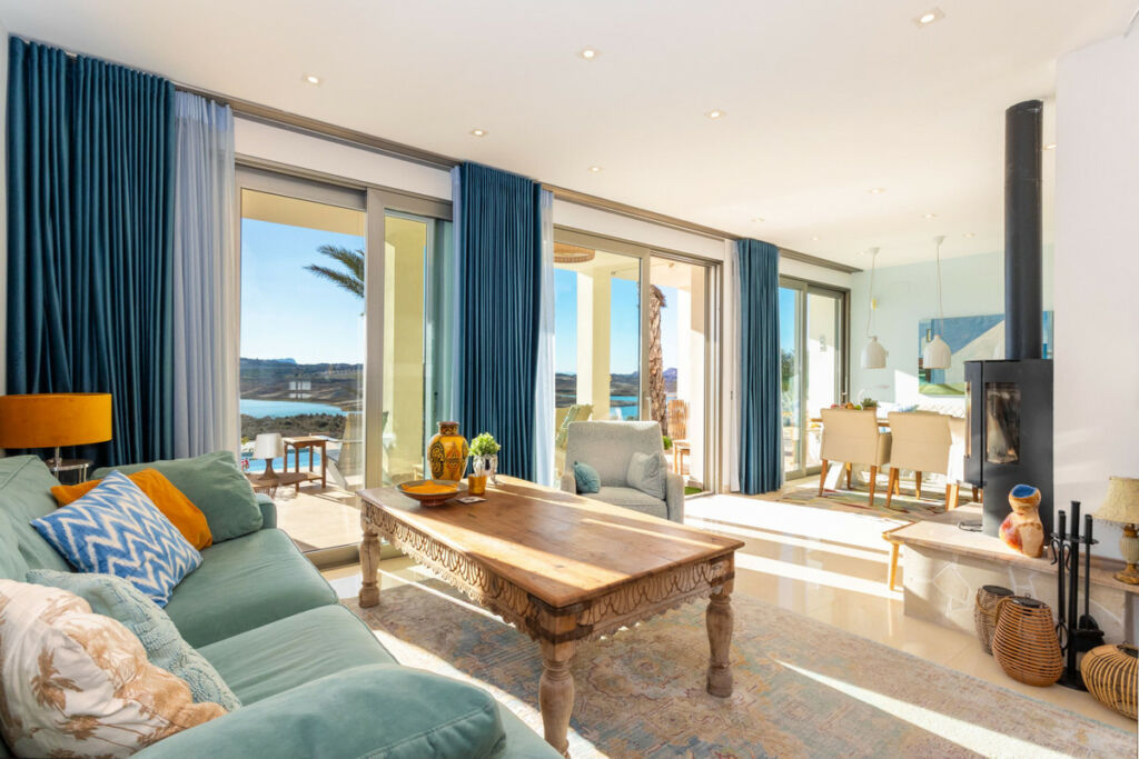 Detached Villa San Miguel de Salinas Alicante - image 5