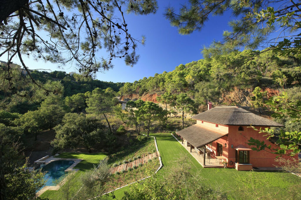 Detached Villa Benahavís Málaga - image 5