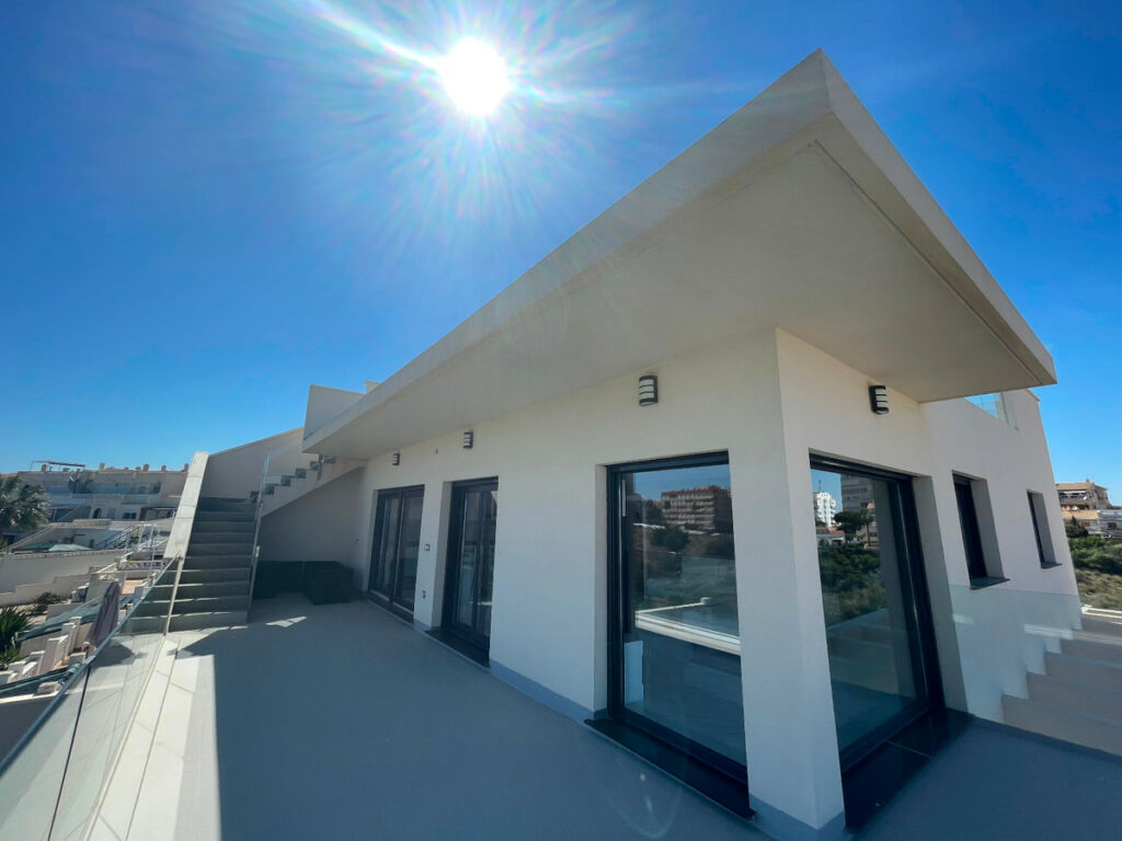 Detached Villa La Mata Alicante - image 5