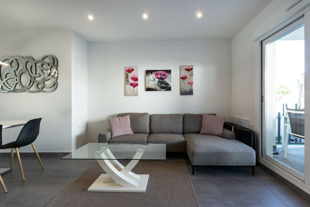 Ground Floor Apartment Aguas Nuevas Alicante - image 5