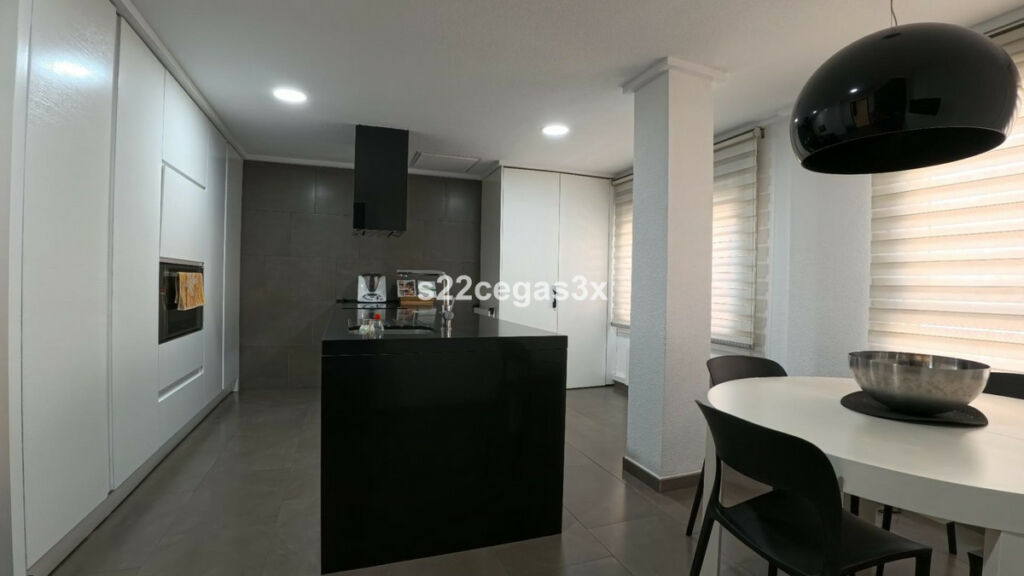 Penthouse Elda Alicante - image 5