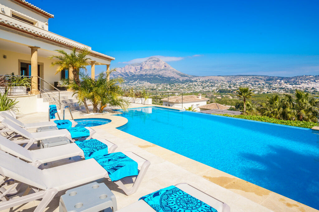 Detached Villa Javea Alicante - image 5