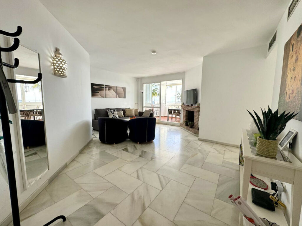 Middle Floor Apartment Benalmadena Costa Málaga - image 7