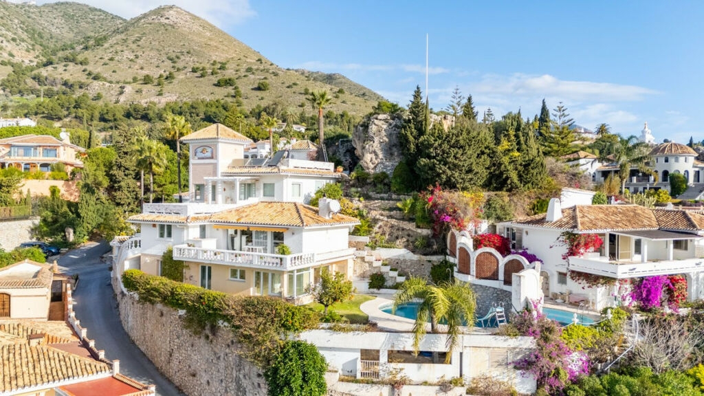 Detached Villa Benalmadena Málaga - image 5
