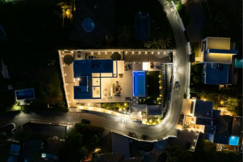 Detached Villa New Golden Mile Málaga - image 24