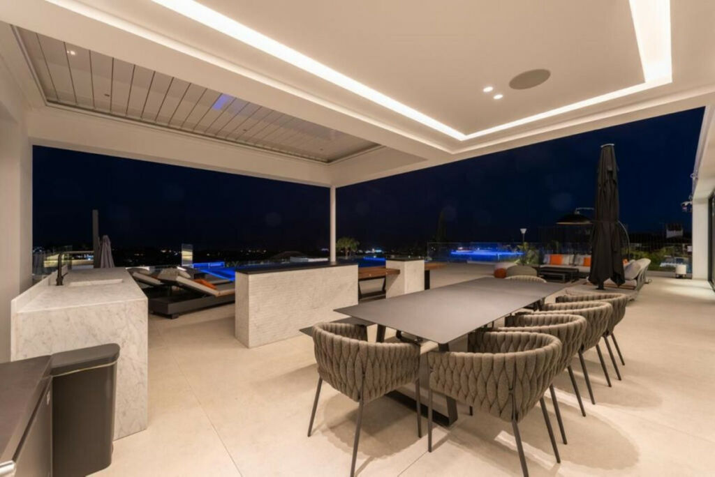 Detached Villa New Golden Mile Málaga - image 26