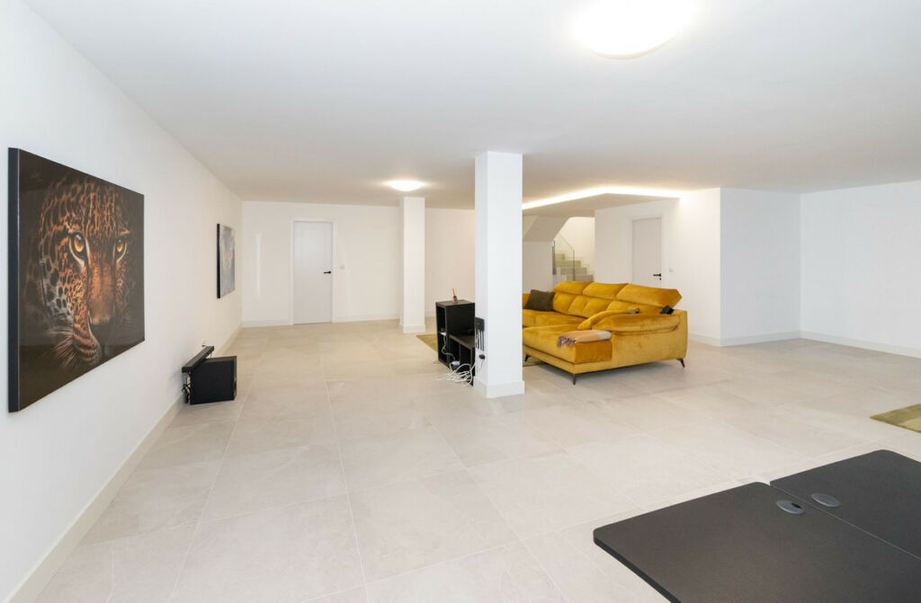 Middle Floor Apartment Cabopino Málaga - image 36
