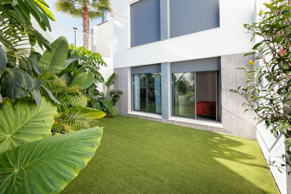 Middle Floor Apartment Cabopino Málaga - image 44