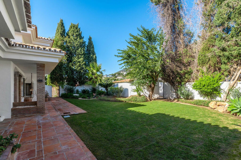 Detached Villa Valtocado Málaga - image 58
