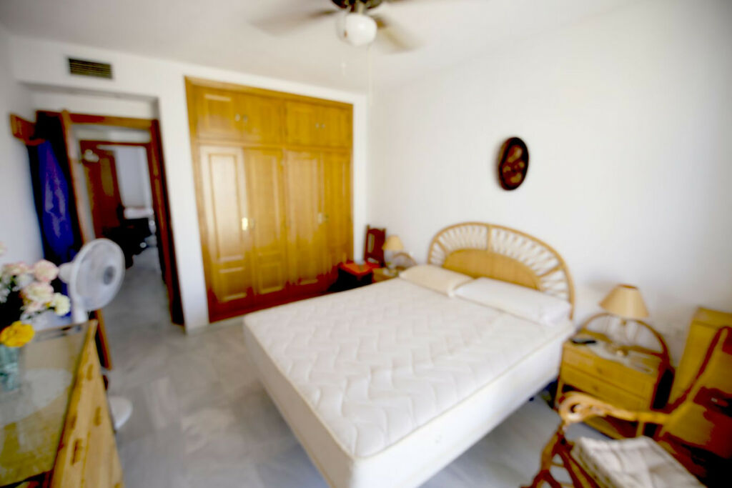 Middle Floor Apartment Estepona Málaga - image 6