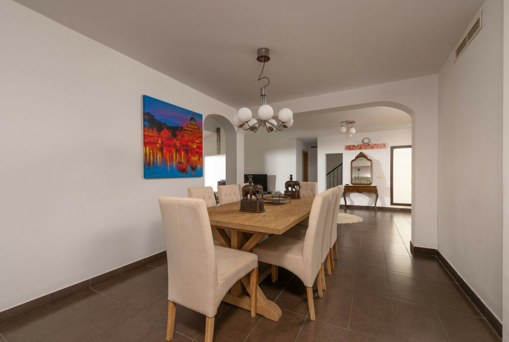 Detached Villa The Golden Mile Málaga - image 5