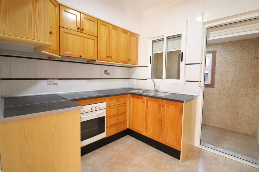 Detached Villa Montemar Alicante - image 6
