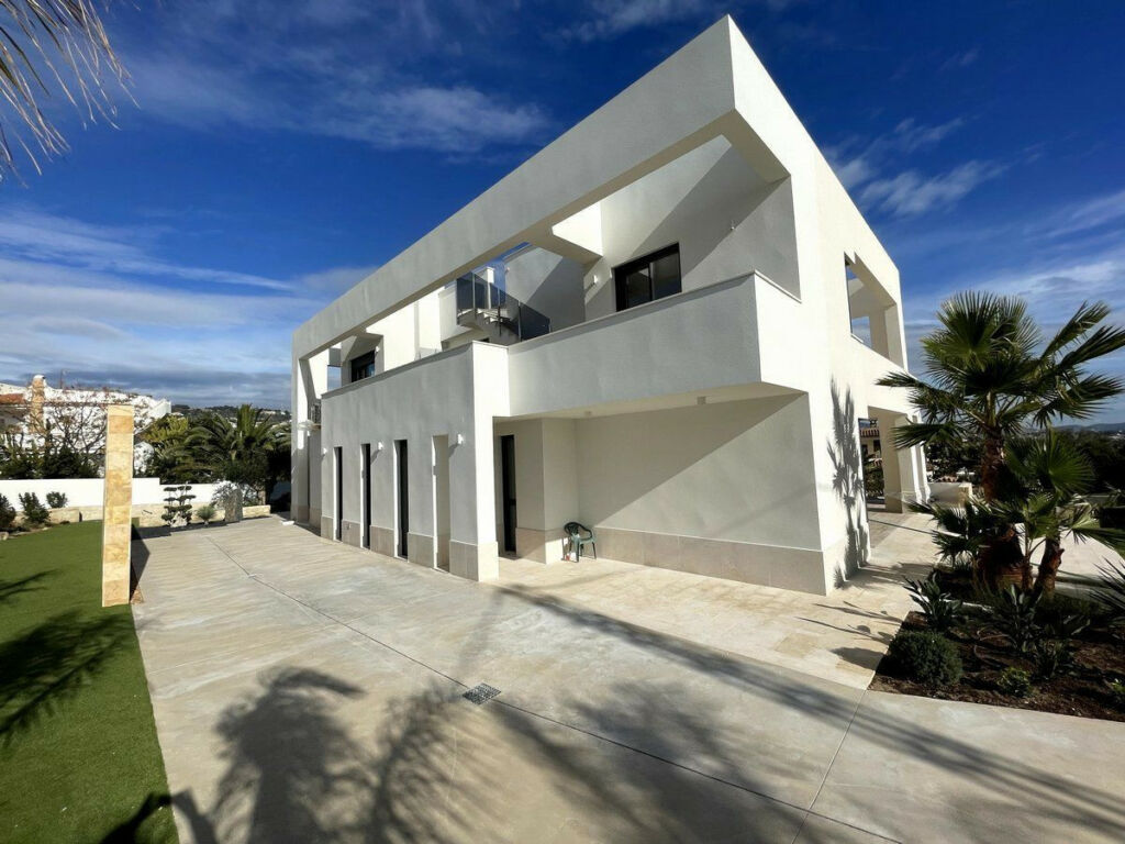 Detached Villa Benissa Alicante - image 8