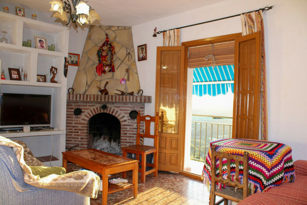 Top Floor Apartment Frigiliana Málaga - image 6