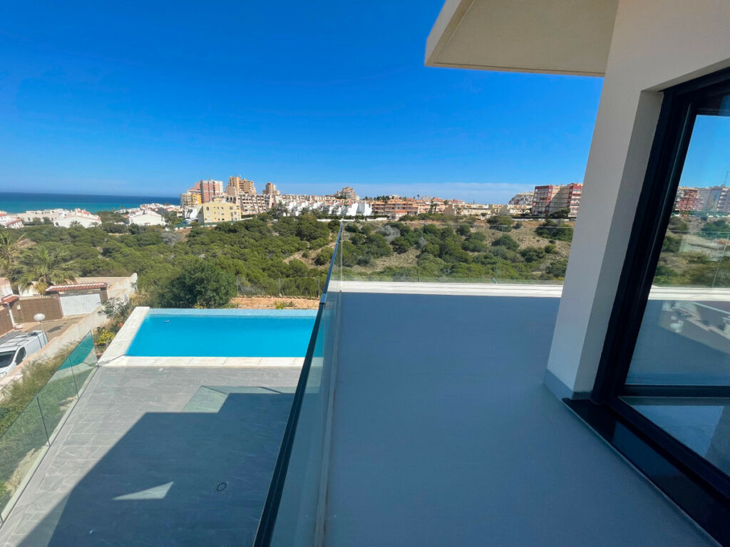 Detached Villa La Mata Alicante - image 6