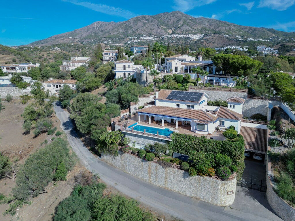 Detached Villa Mijas Málaga - image 8