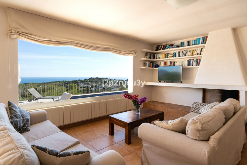 Detached Villa Moraira Alicante - image 6