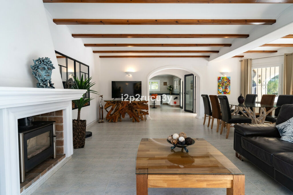 Detached Villa Moraira Alicante - image 6