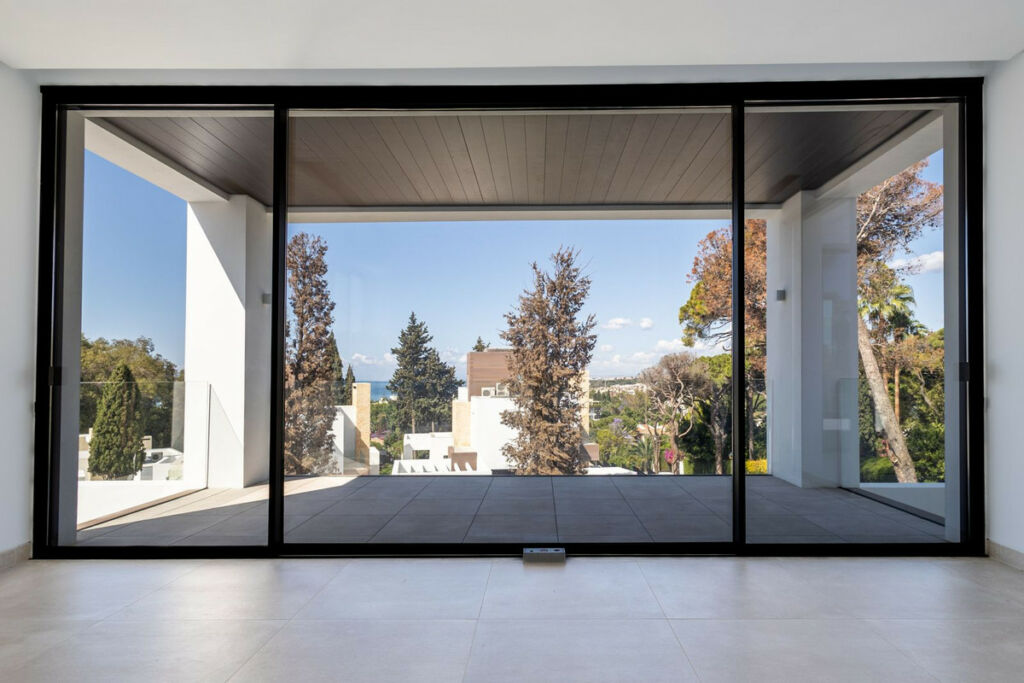 Detached Villa The Golden Mile Málaga - image 6