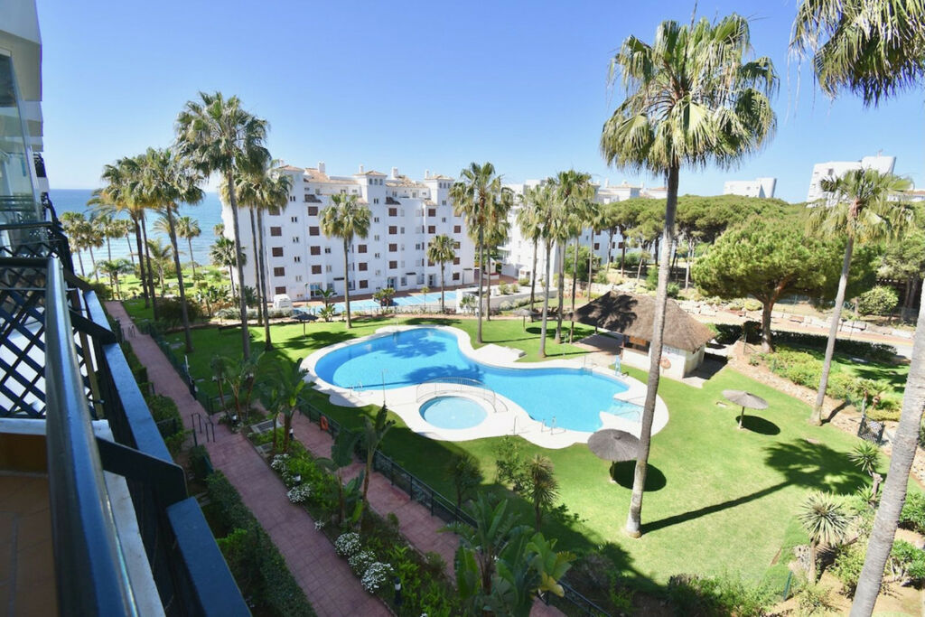 Middle Floor Apartment Calahonda Málaga - image 60