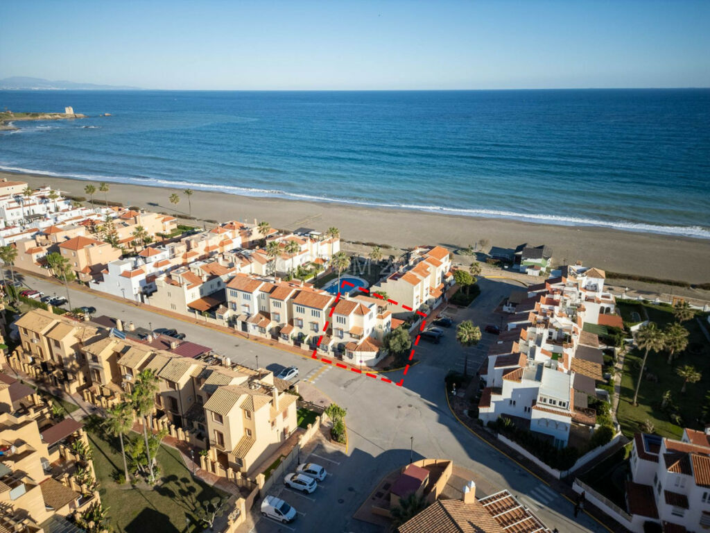Semi-Detached House Casares Playa Málaga - image 69