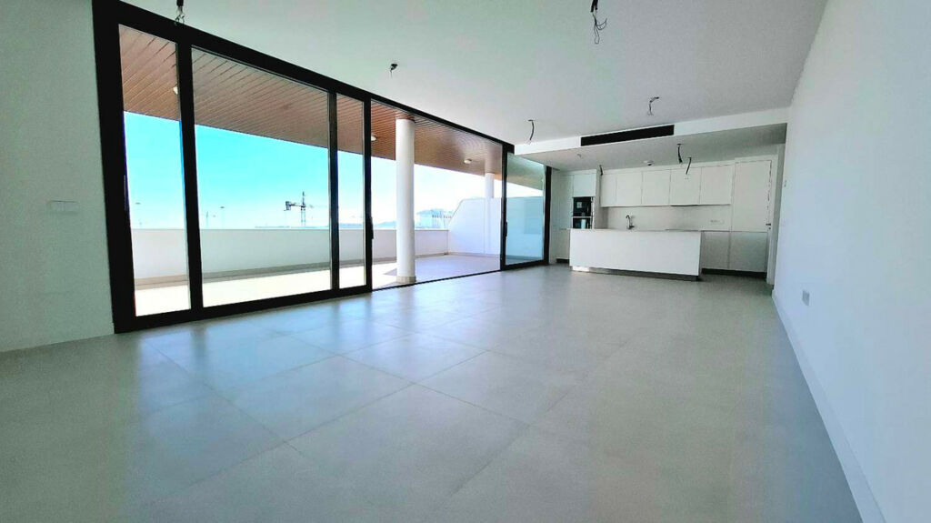 Middle Floor Apartment Fuengirola Málaga - image 7