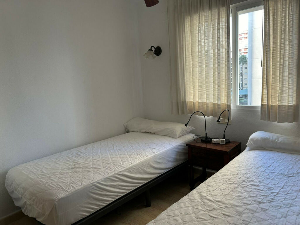 Middle Floor Apartment Benidorm Alicante - image 7