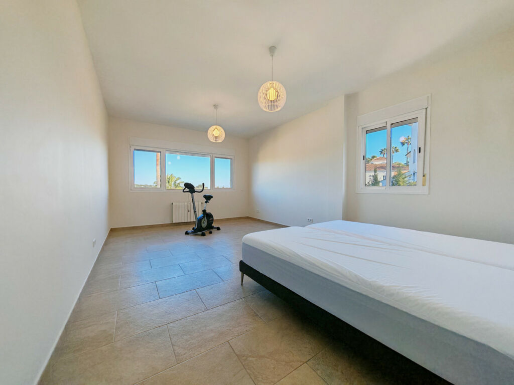 Detached Villa Sotogrande Alto Cádiz - image 7