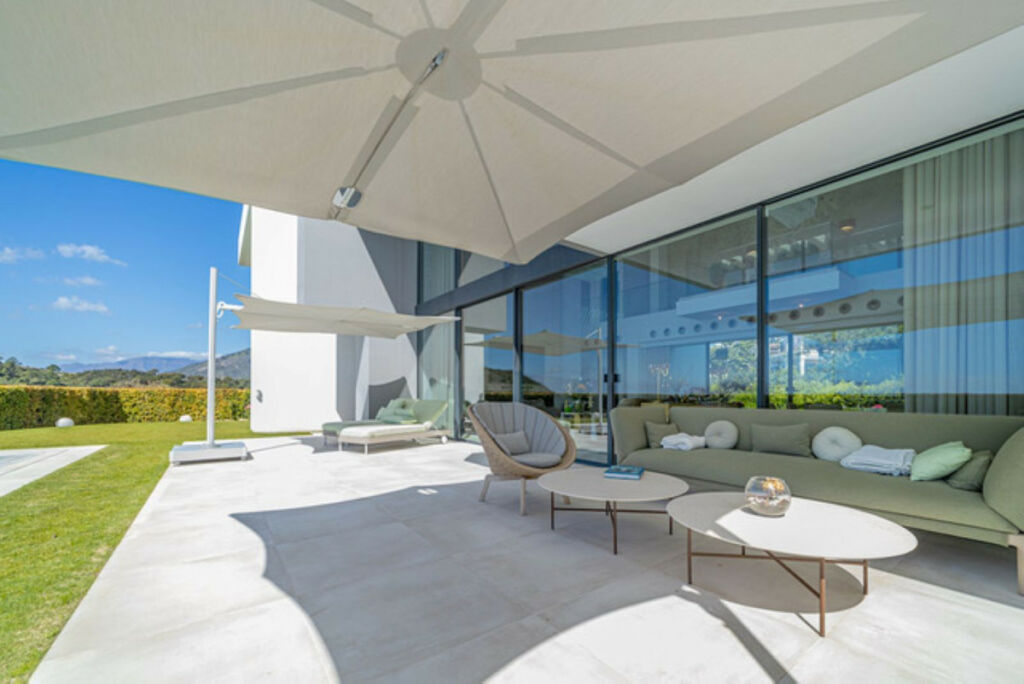 Detached Villa Los Arqueros Málaga - image 8