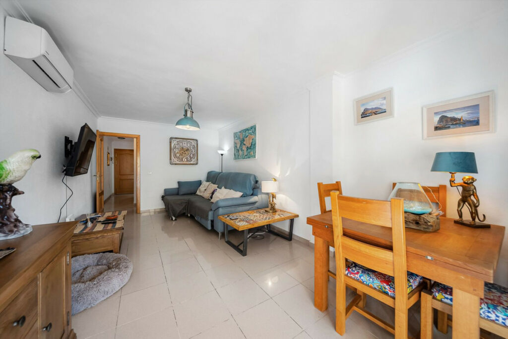 Middle Floor Apartment Benalmadena Málaga - image 7