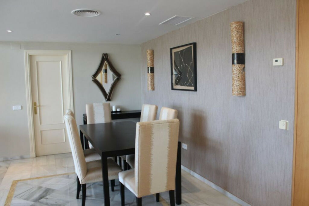 Penthouse Nueva Andalucía Málaga - image 7