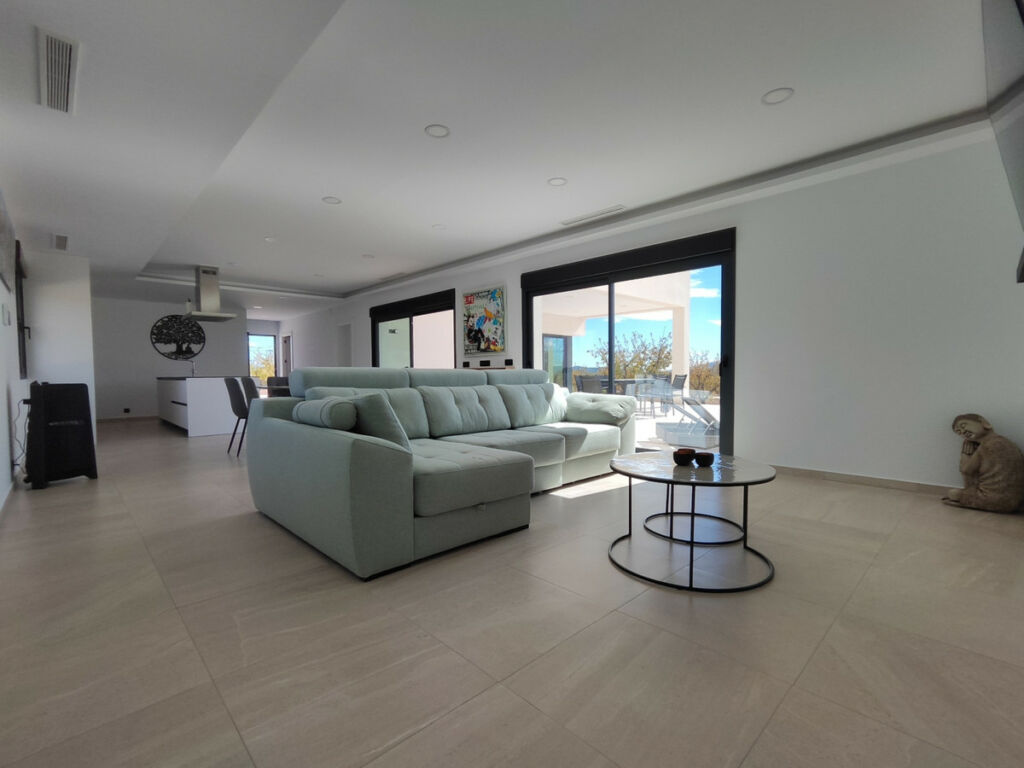 Detached Villa Aspe Alicante - image 7