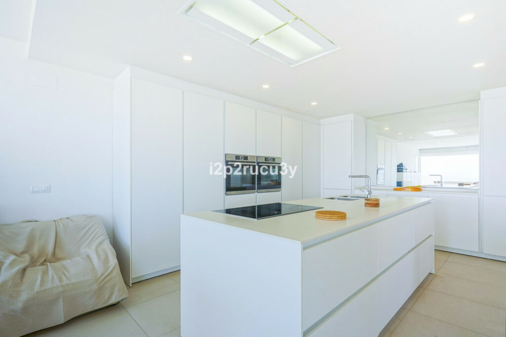 Detached Villa Cumbre del Sol Alicante - image 8