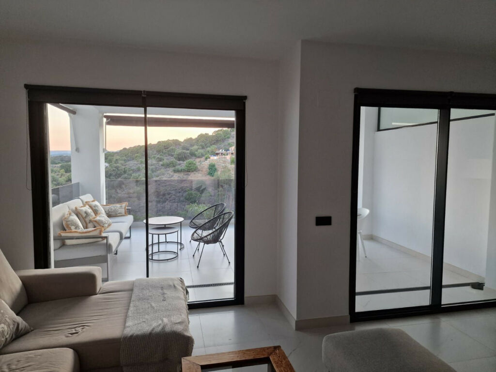 Middle Floor Apartment Estepona Málaga - image 7