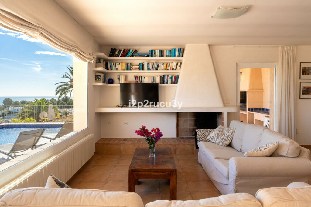 Detached Villa Moraira Alicante - image 7
