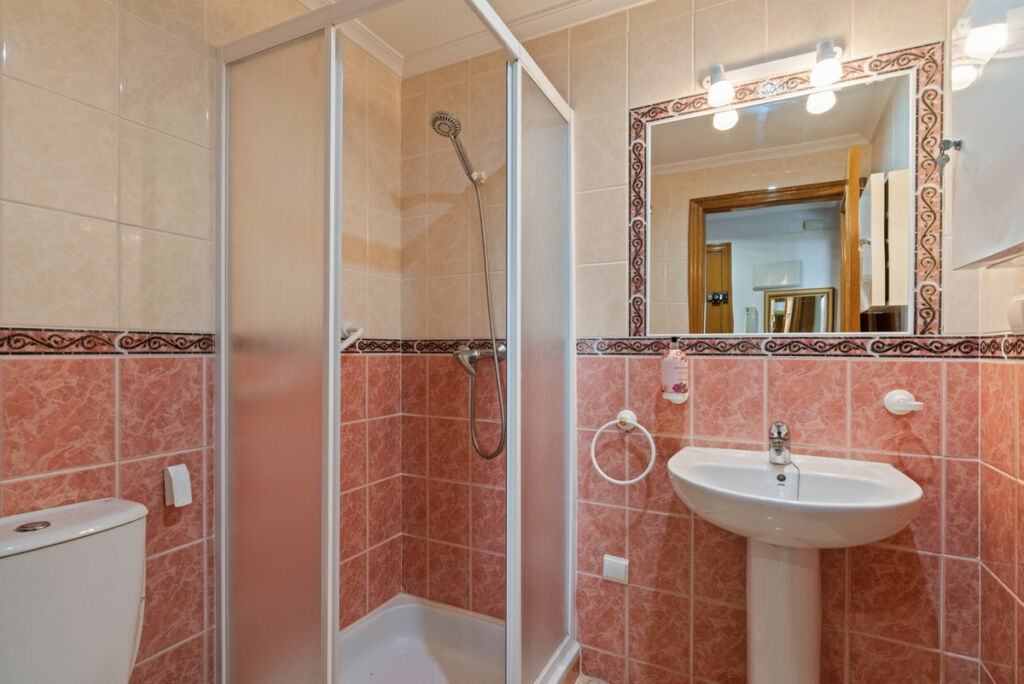 Ground Floor Apartment Guardamar del Segura Alicante - image 6