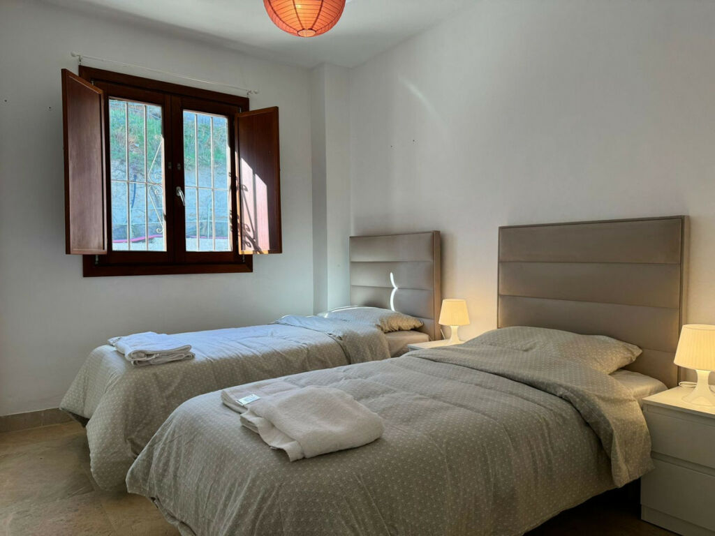Townhouse La Cala de Mijas Málaga - image 7
