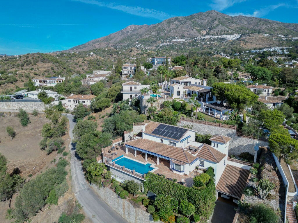 Detached Villa Mijas Málaga - image 9
