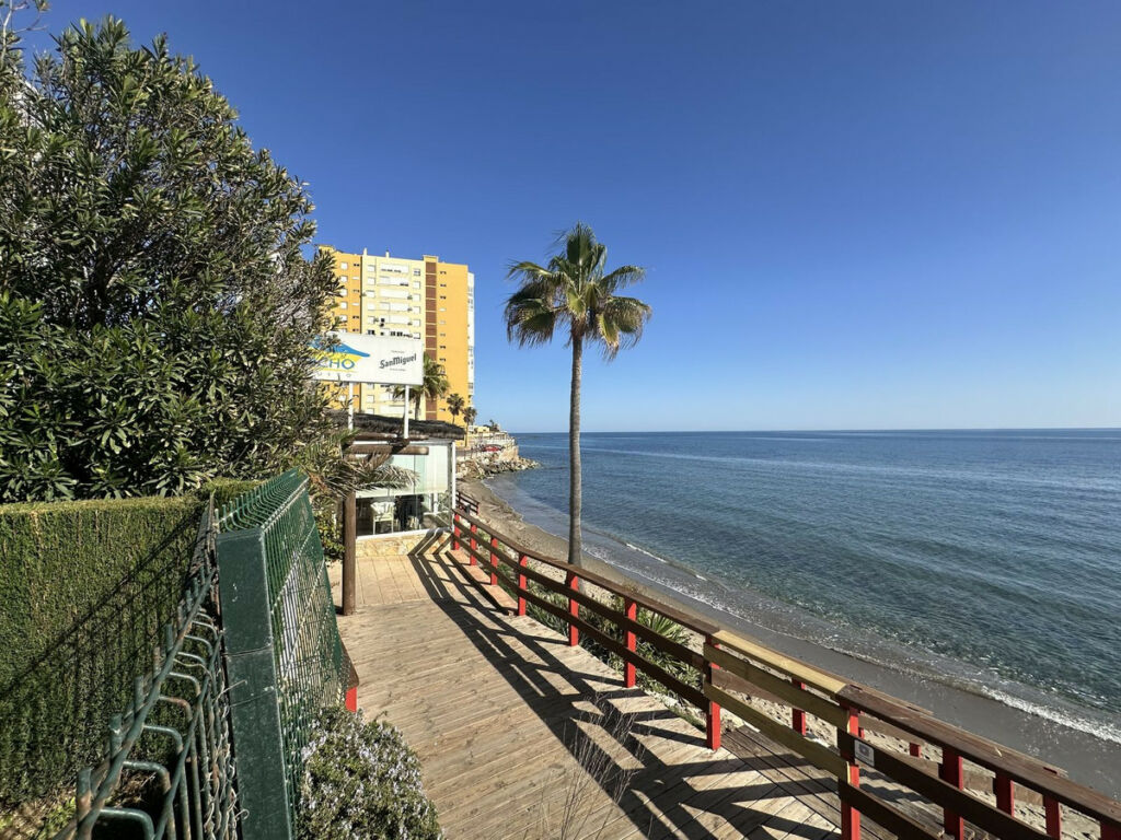Middle Floor Apartment Calahonda Málaga - image 70