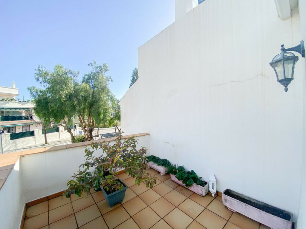 Townhouse Nueva Andalucía Málaga - image 8