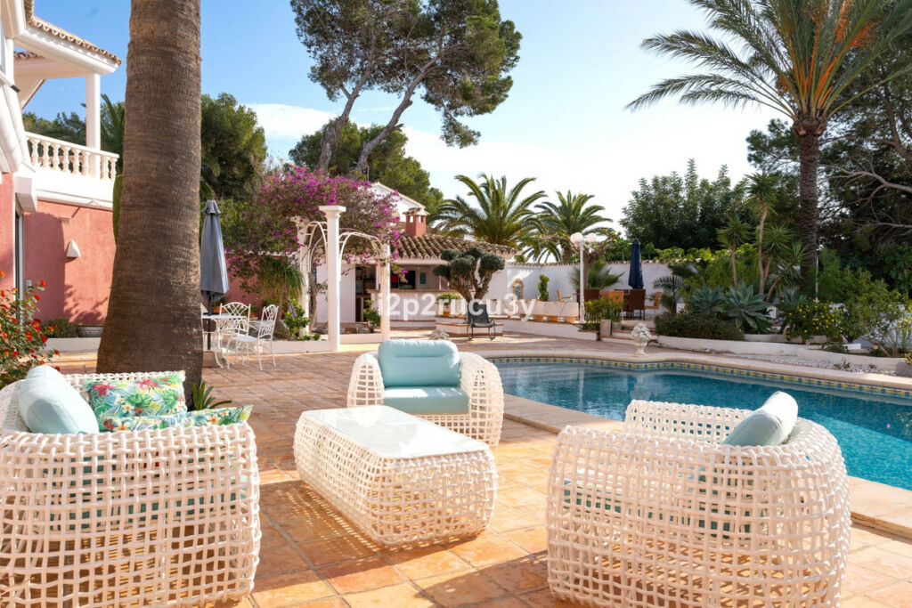 Detached Villa Moraira Alicante - image 8