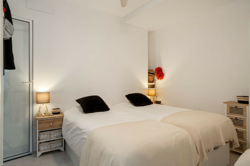 Townhouse Estepona Málaga - image 8