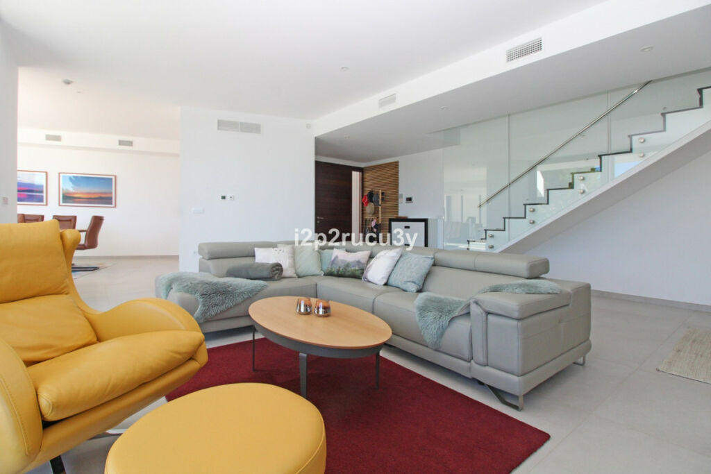 Detached Villa Moraira Alicante - image 3