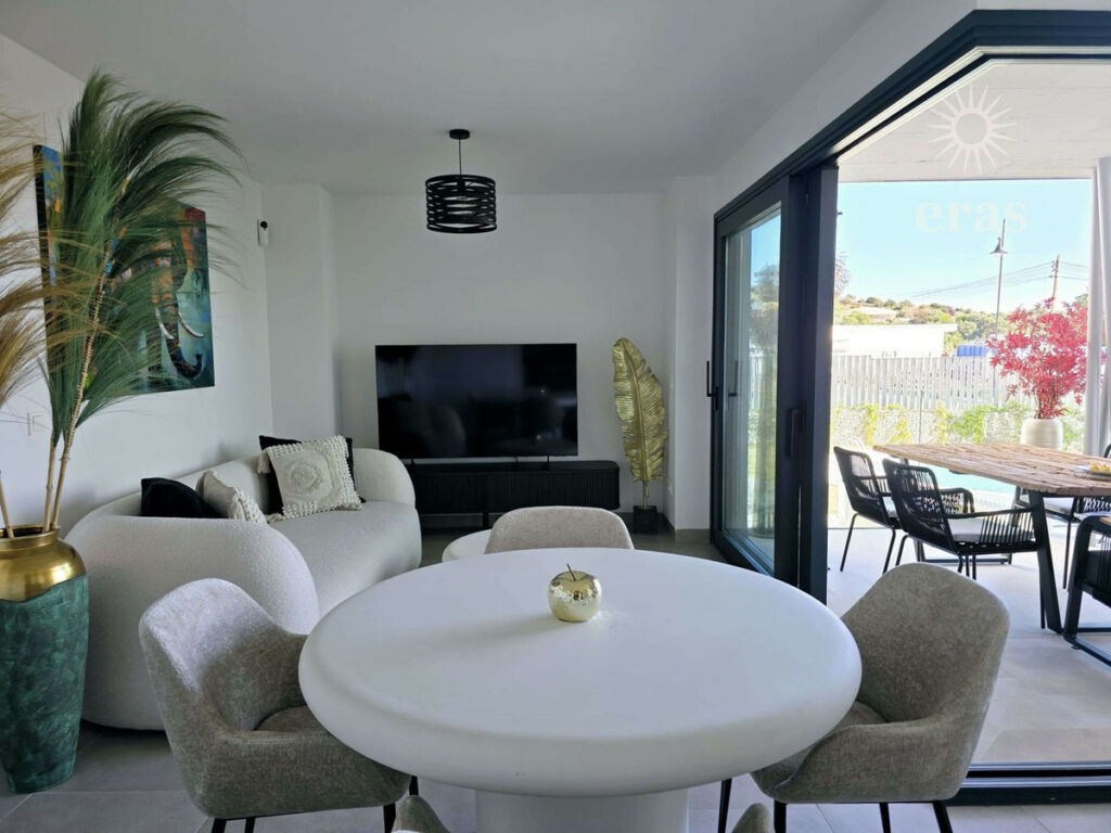 Middle Floor Apartment Fuengirola Málaga - image 8