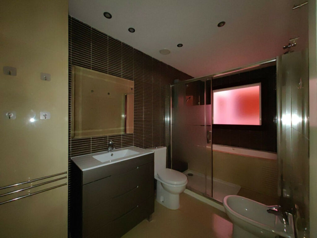 Middle Floor Apartment Casares Málaga - image 8