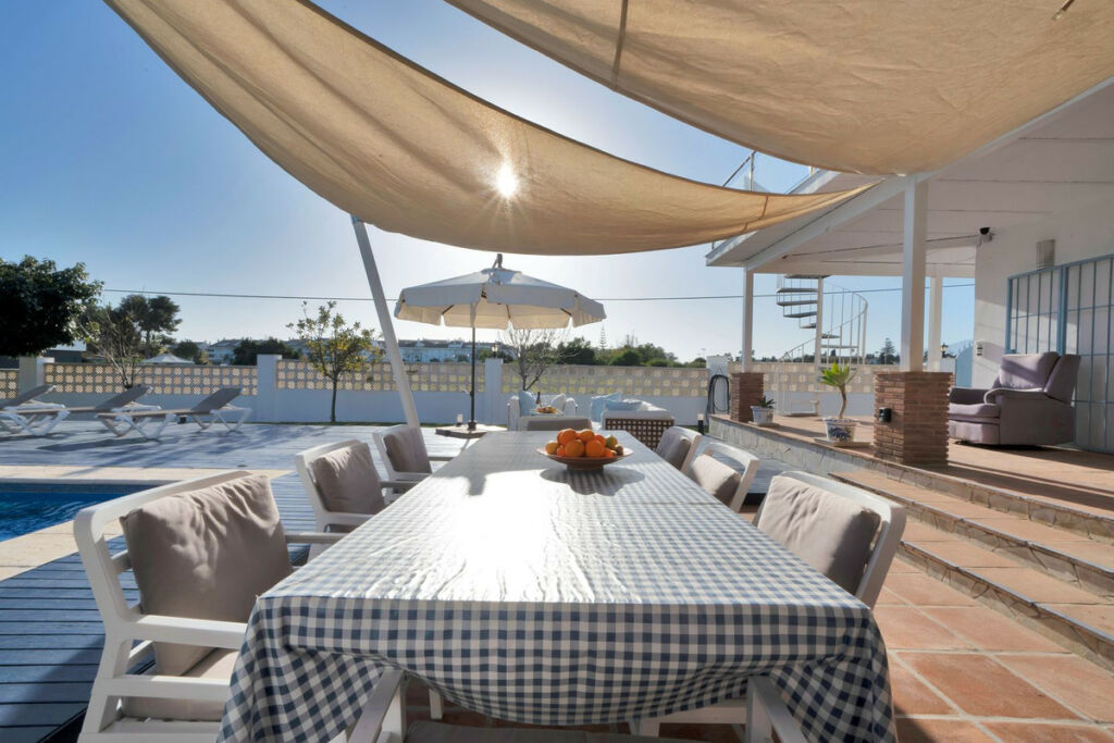 Detached Villa San Pedro de Alcántara Málaga - image 5