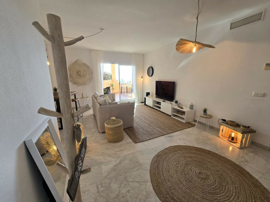 Middle Floor Apartment Reserva de Marbella Málaga - image 8